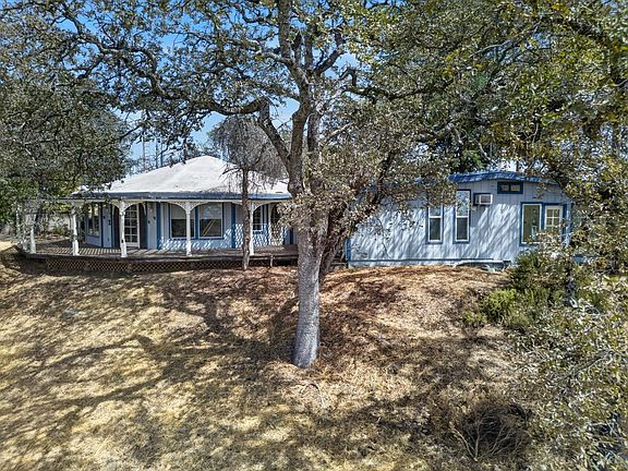 2nd image of 1835 Oak Ter