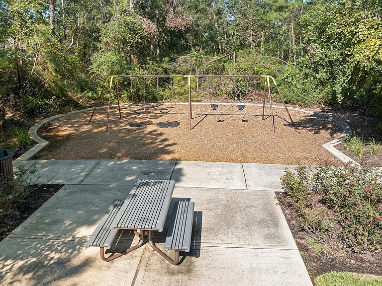 23540 Red Juniper Ln — Photo 46
