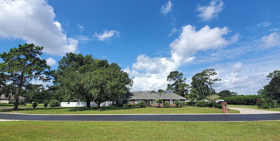 1st image of 5070 NE 64th Ave