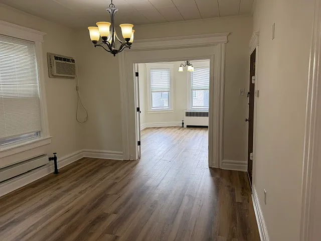 3 bed, $2,300 — Photo 2