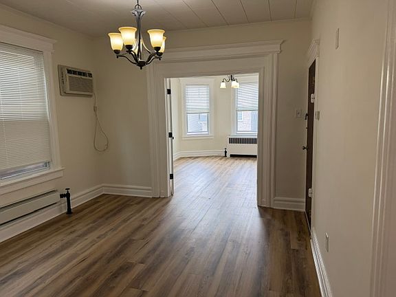2nd image of 14 Ann St Floor 2