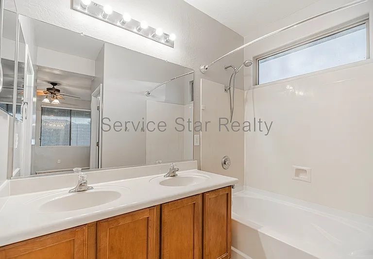 39560 N Prairie Ln — Photo 21
