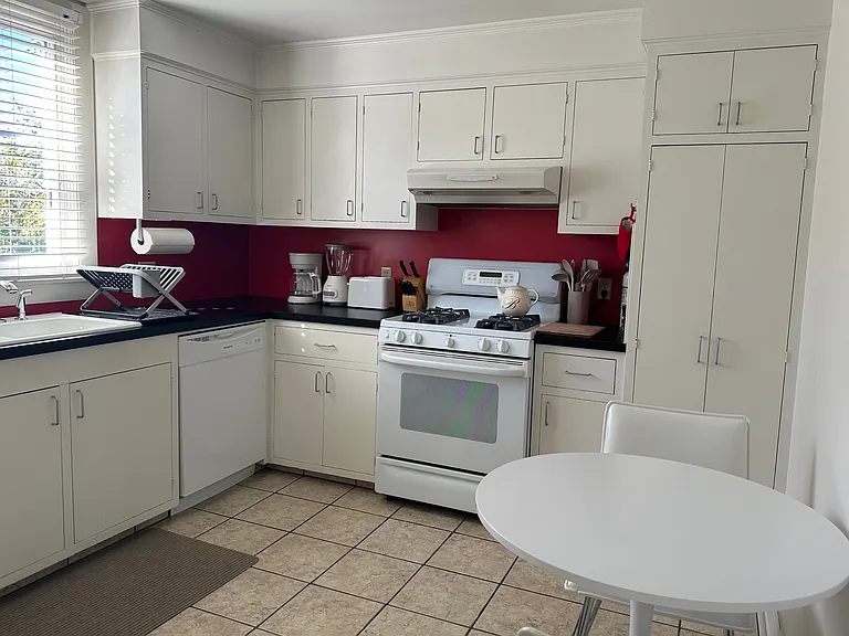 50 Webster St #2B — Photo 6