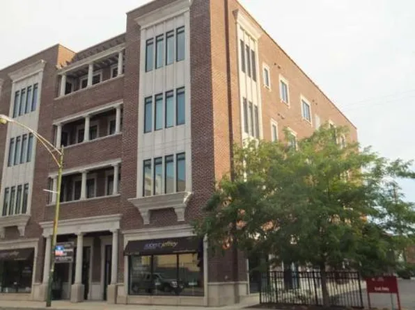 2401 N Janssen Ave APT 207, Chicago, IL 60614