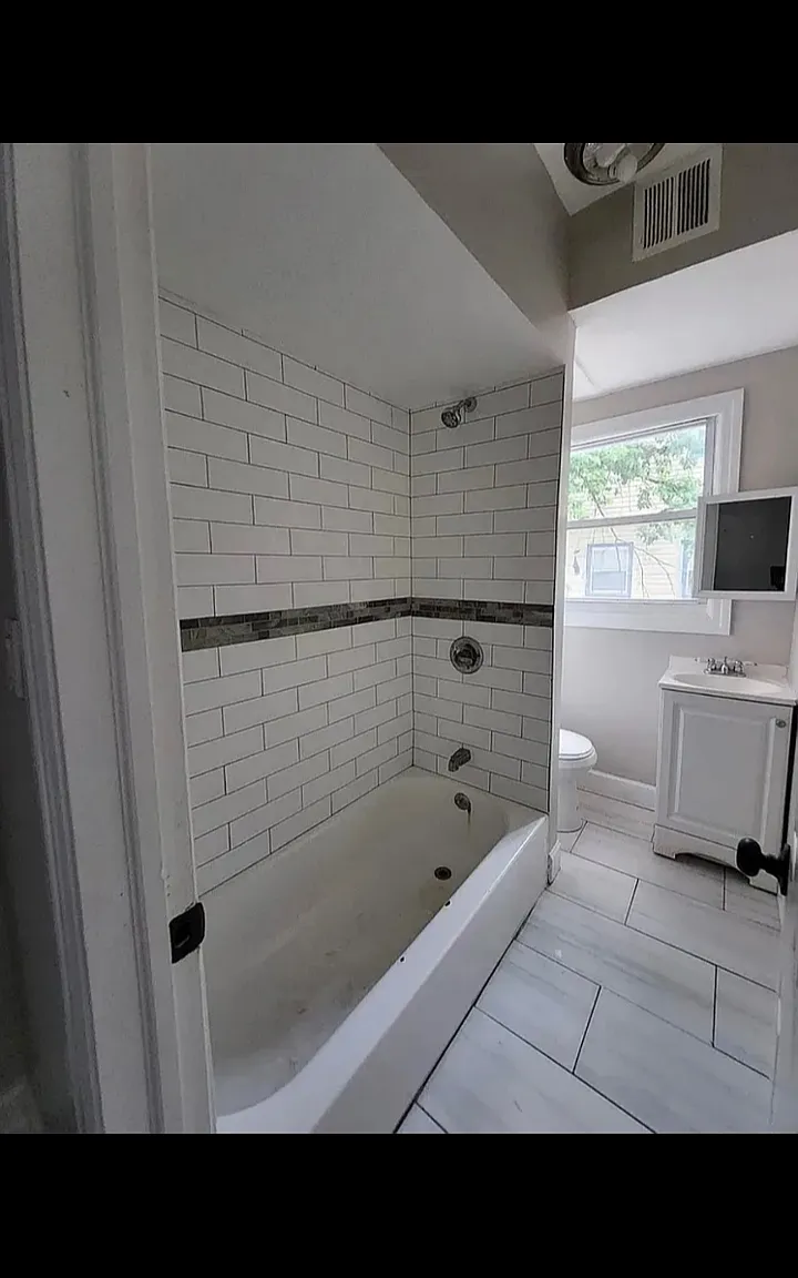 3 bed, $1,850 — Photo 3