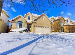 52 Biggs Ave, Hamilton, ON L9K 1R7