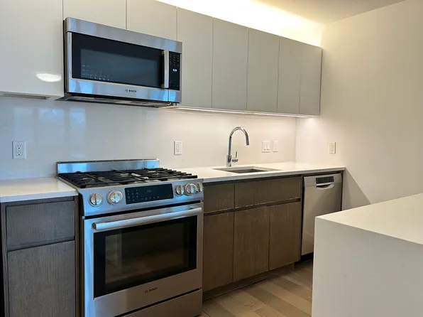 107 Columbia Heights image 3 of 6