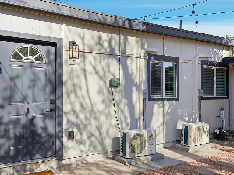 48 S Catalina St — Photo 14