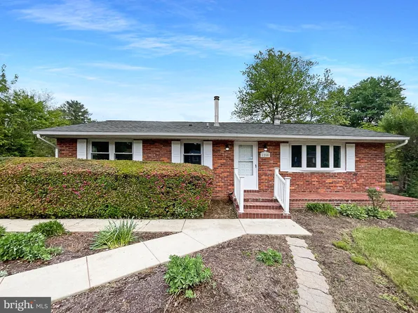 1250 Sterling Rd, Herndon, VA 20170