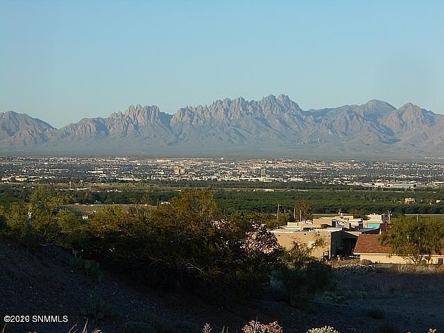 1st image of 523 Lark Spur Dr