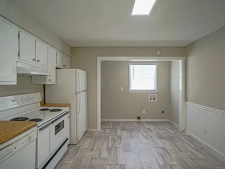 112 Old Meadowbrook Dr — Photo 8