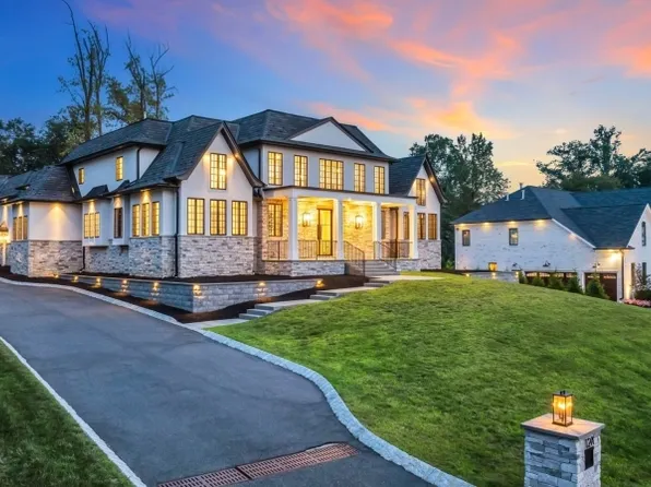 12A Hamilton Drive West, North Caldwell Boro, NJ 07006