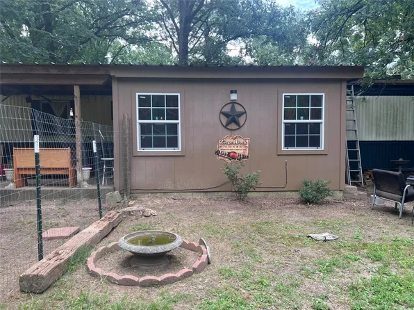 5360 Sam Houston Dr, Log Cabin, TX 75148