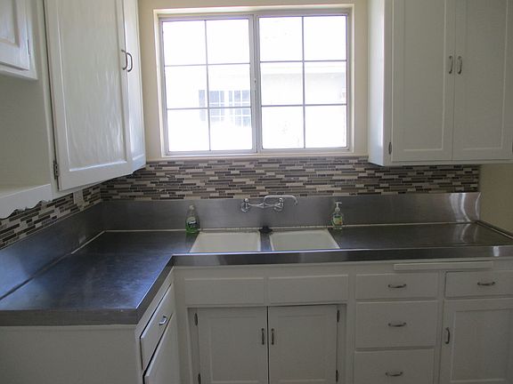 2nd image of 3924 Legion Ln