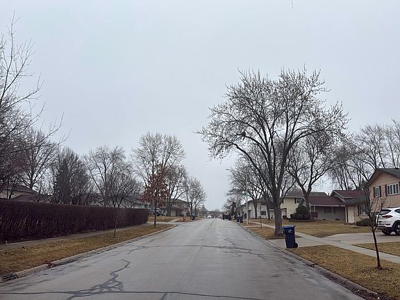 5th image of 1133 Perth Dr