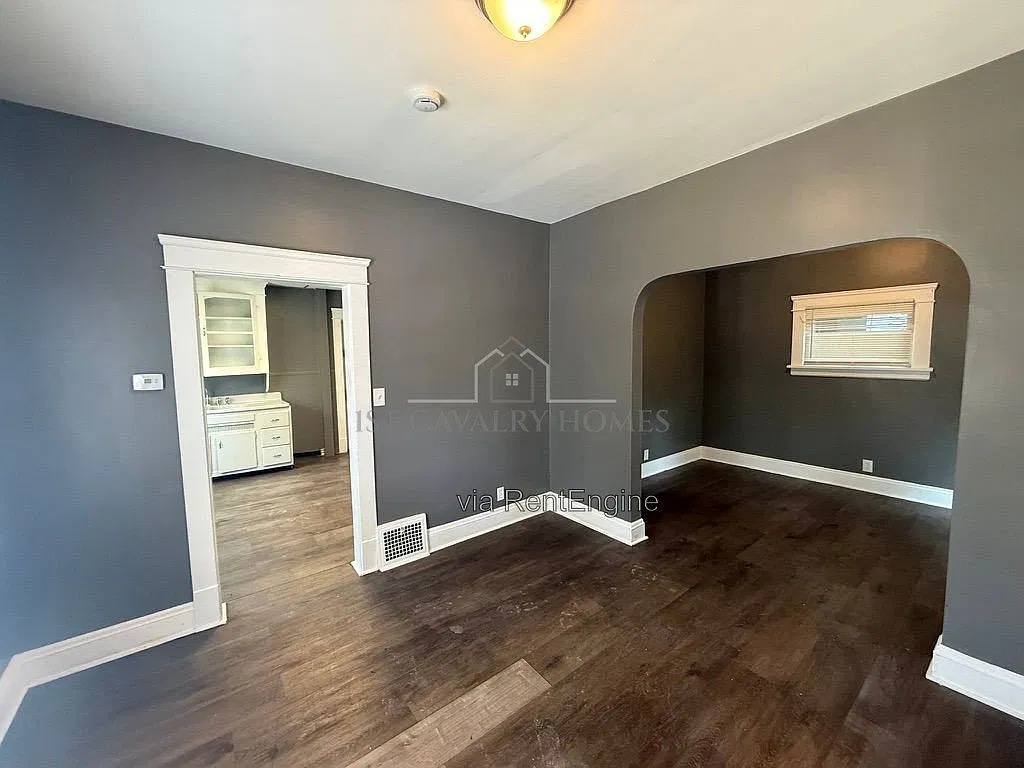 1 bed, 1.0 bath, $745 — Photo 2