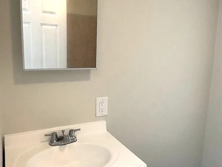 64 W Antietam St #10 — Photo 16