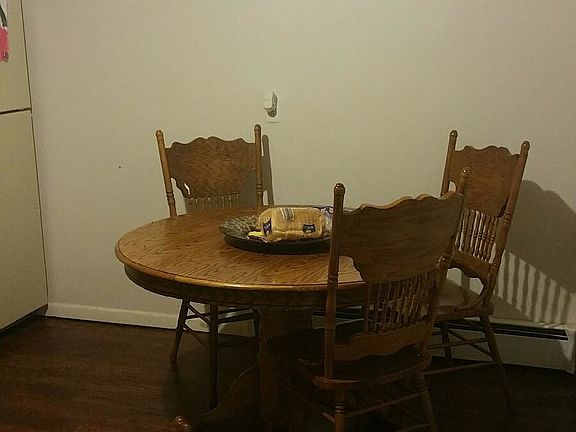 eat in kitchen