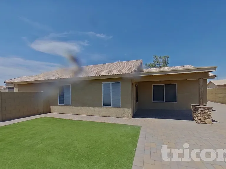 9002 W Palm Ln — Photo 14