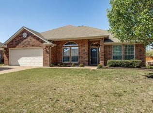 1128 Park Gln, Crowley, TX 76036