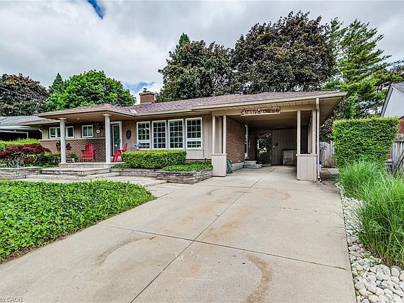 3rd image of 192 Warren Rd