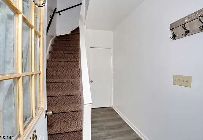 68 Mohawk Ave #2 — Photo 3
