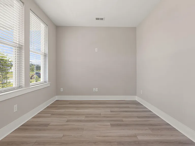 543 Rhythm St — Photo 4