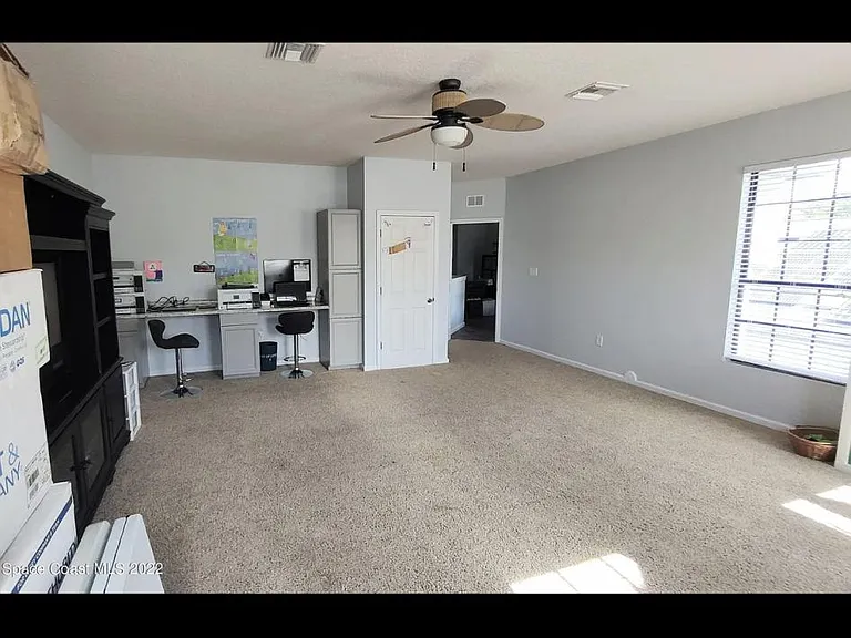 822 Marian Ct — Photo 5