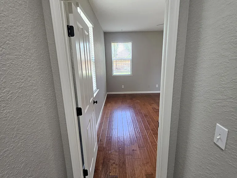 1168 Fiore Way — Photo 36