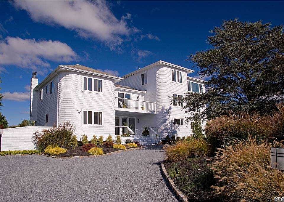 1st image of 10 Stacy Dr