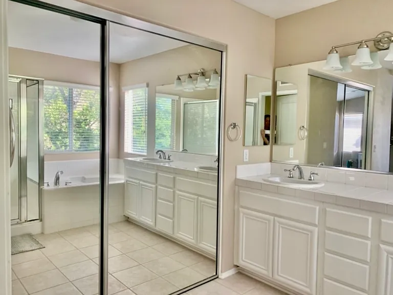 12360 Yew Ct — Photo 2
