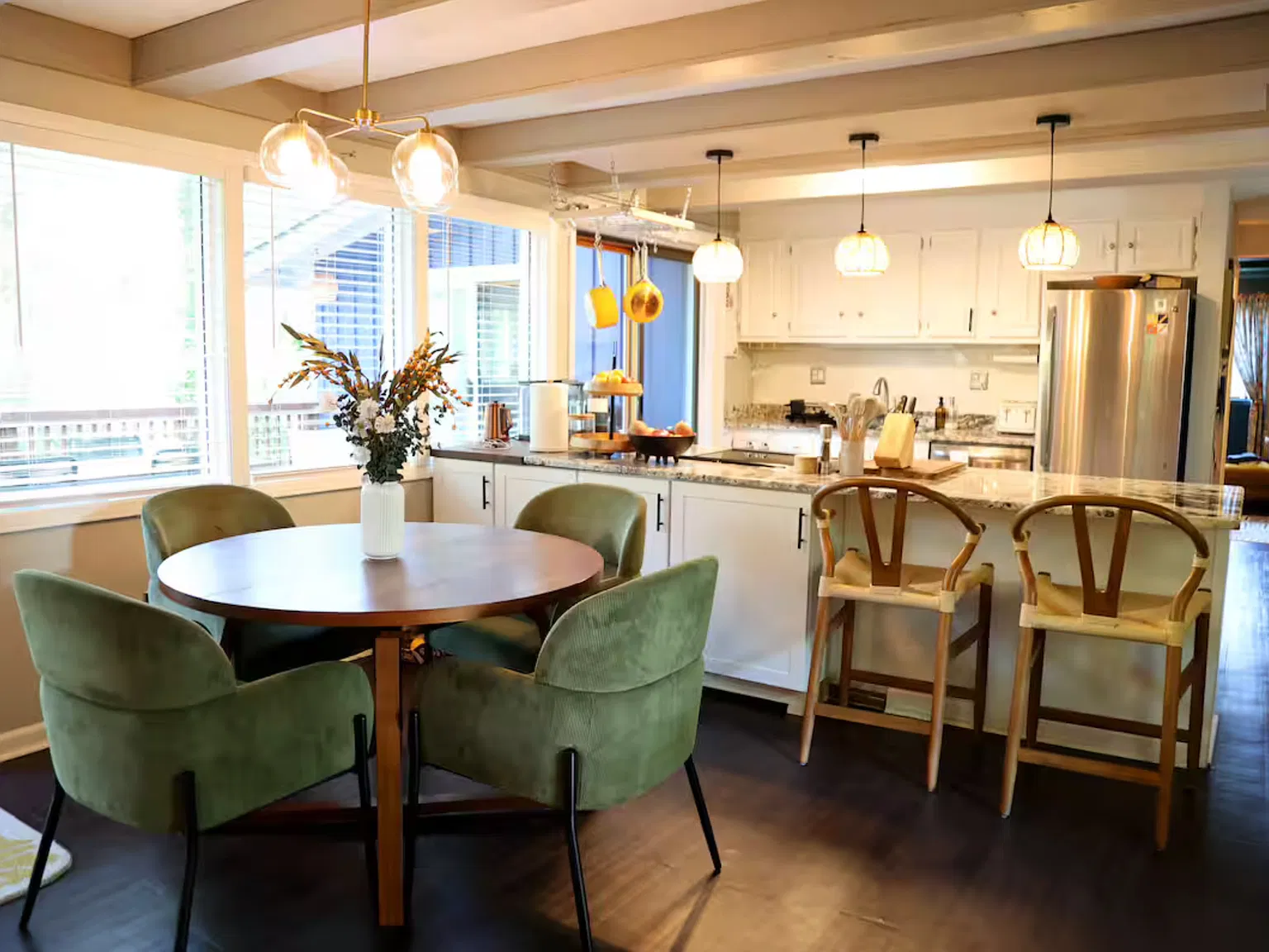 4 bed, 1950 sqft, $3,300 — Photo 3