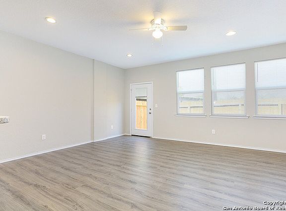 4th image of 7109 Georgeann Dr