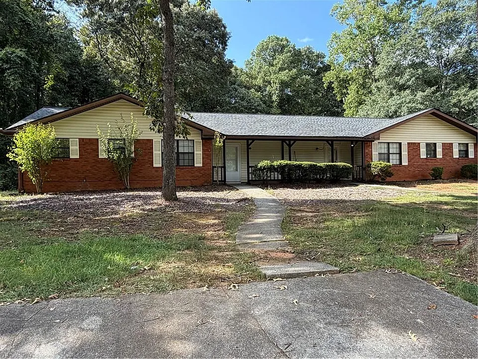 160 Chesapeake Dr