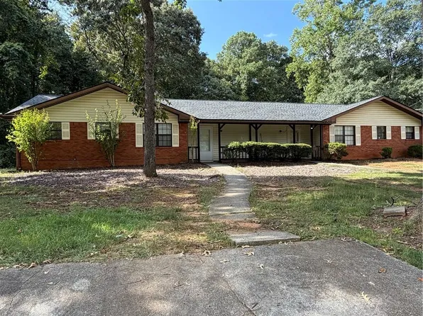 160 Chesapeake Dr, Ellenwood, GA 30294