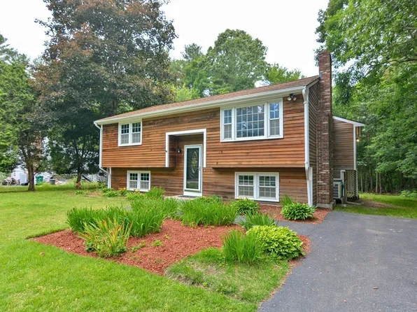 107 Augsburg Dr, Attleboro, MA 02703