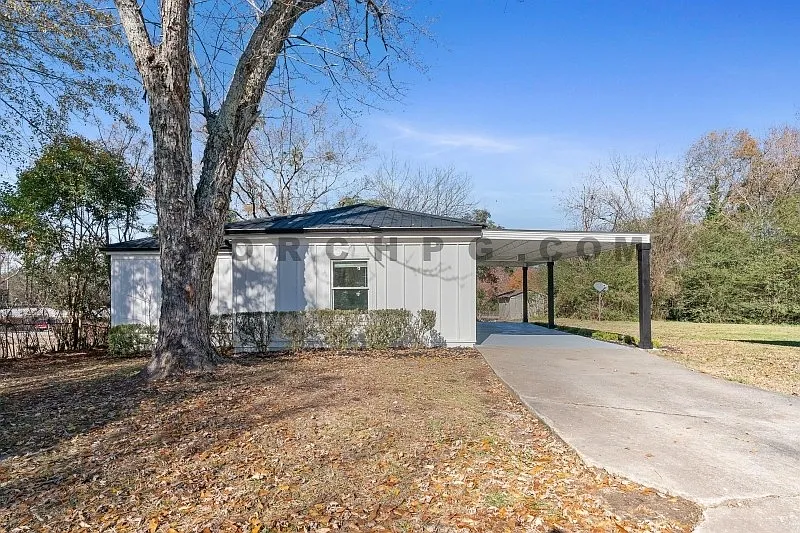 3 bed, 2.0 bath, $1,550 — Photo 2