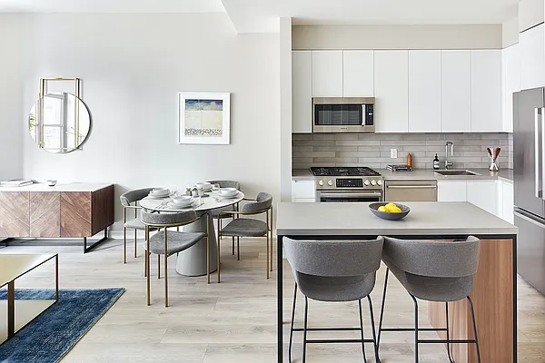 Rented by Greystar | media 40