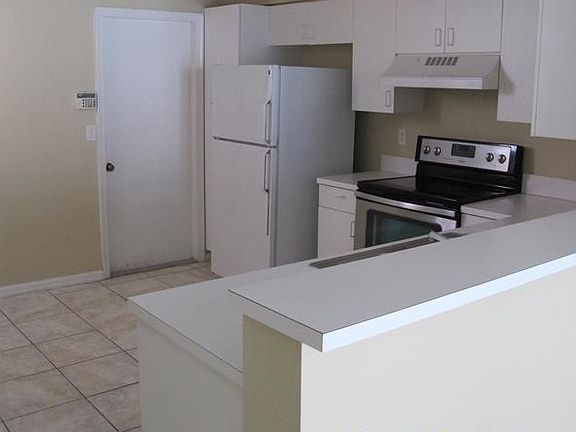 5th image of 1605 Veracruz Ln