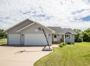 1246 Lilac Ave, Fergus Falls, MN 56537