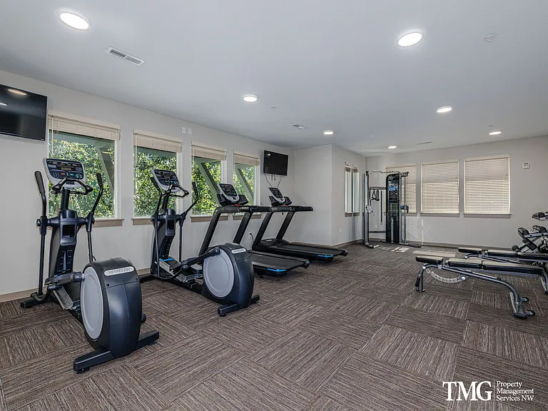 Northbrook Village — Photo 43