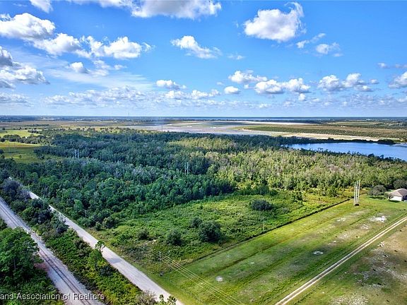 2nd image of 387 Lake Apthorp Dr