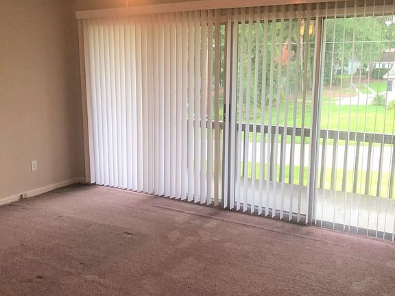 5th image of 726 SE 14th St APT A