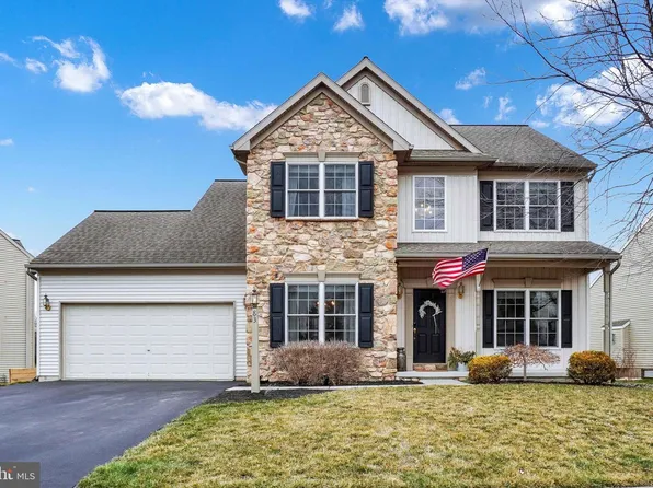 83 Bloomfield Dr, Ephrata, PA 17522