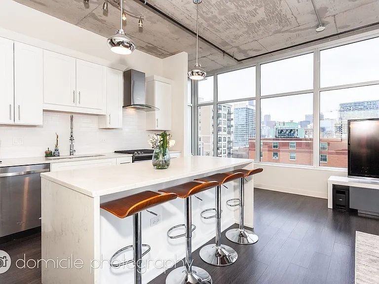 50 E 16th St #804 — Photo 6