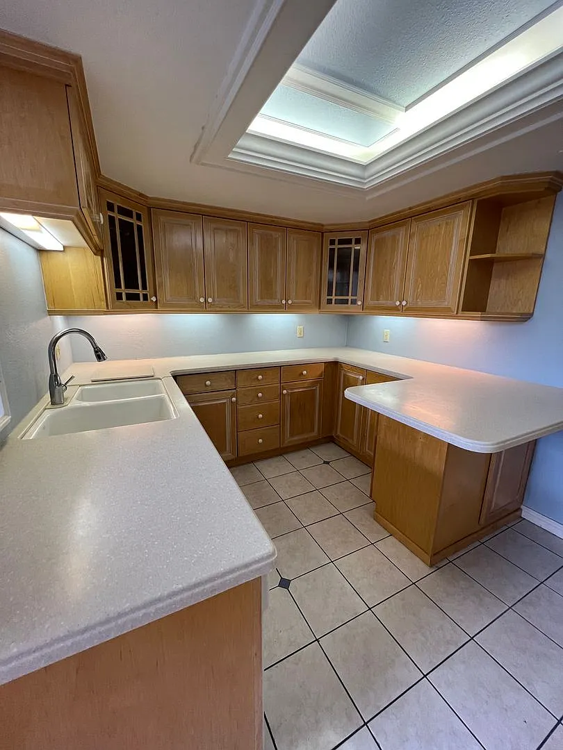North Salt Lake 1 bed 1.5 bath Condo — Photo 3