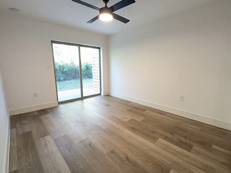 San Marco Square Apartments — Photo 8