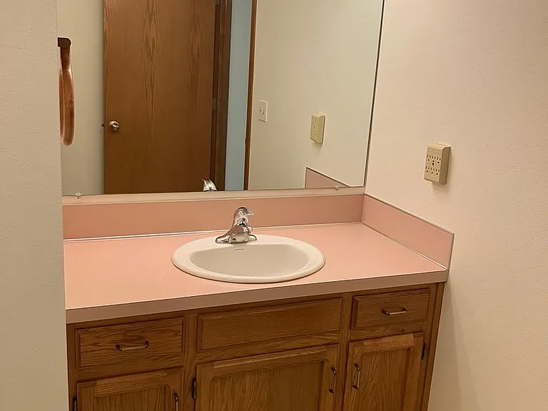 1325 Elser Dr SE — Photo 32