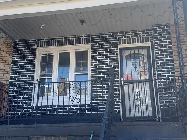 971 Carver St, Philadelphia, PA 19124