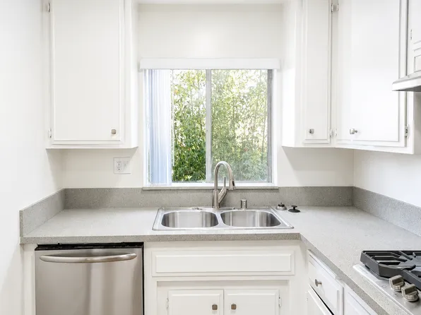 153 S Hayworth Ave APT 202, Los Angeles, CA 90048